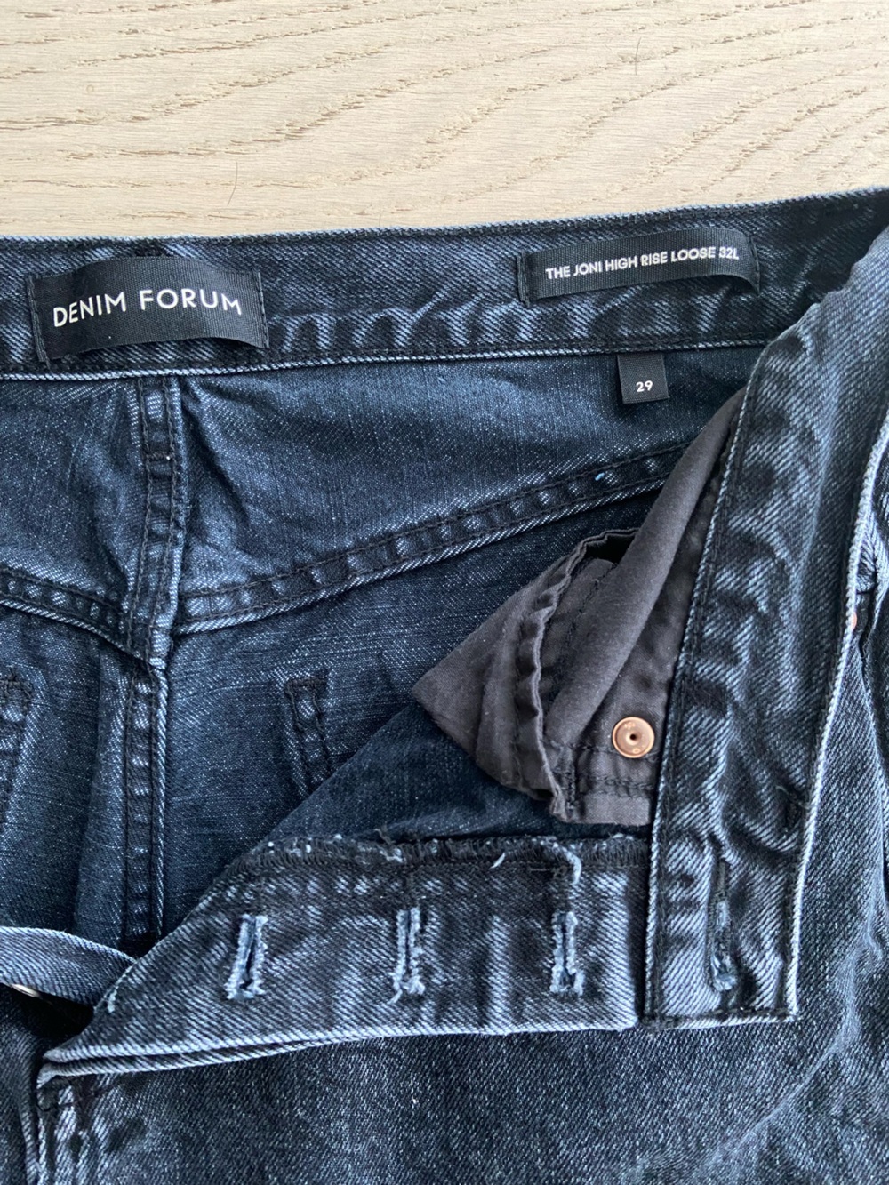 Aritzia Denim Forum Joni High Rise Loose Jeans Faded Black 29 Organic Cotton - Picture 4 of 9